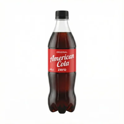 Vue de face de la bouteille d'AMERICAN COLA ZERO 125CL en plastique avec son bouchon noir et son étiquette rouge et blanche.