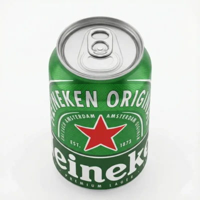 BIERE EN CANETTE HEINEKEN 33 cl en aluminium vert, vue de dessus montrant son opercule argenté et sa célèbre étoile rouge.