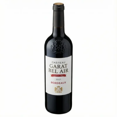 Vue de face de la bouteille de vin rouge CHATEAU GARAT BEL AIR BDX 75 cl, en verre foncé avec étiquette blanche et capsule noire.