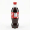 Bouteille en plastique de COCA COLA 100CL vue de arrière, montrant l'étiquette rouge avec les informations nutritionnelles.
