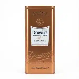 Vue de face de la boîte rectangulaire en métal cuivré du whisky DEWAR'S SPECIAL RESERVE BLENDED 75CL.