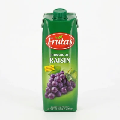 Brique Frutas raisin sur table de goûter à Douala