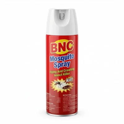 Aérosol insecticide BNC 400ml debout devant fond clair.