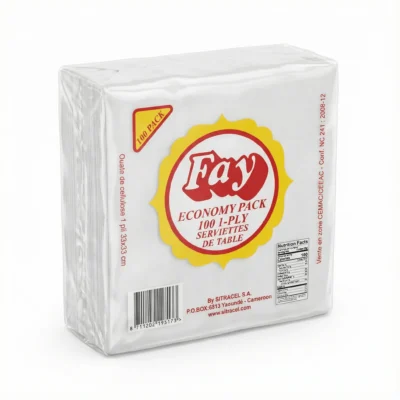 Vue de arrière du paquet de SERVIETTE DE TABLE FAY 100, blanc avec logo rouge et jaune, sous emballage plastique transparent.