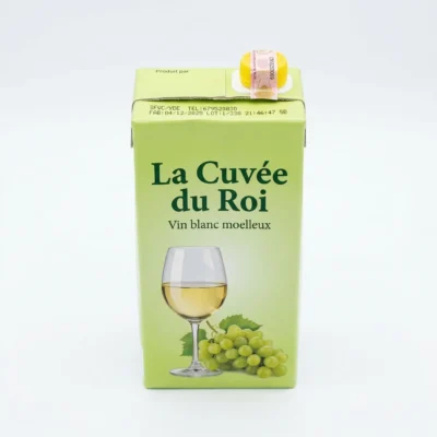 Bouteille Cuvée du Roi blanc fraîche prête à servir au Cameroun